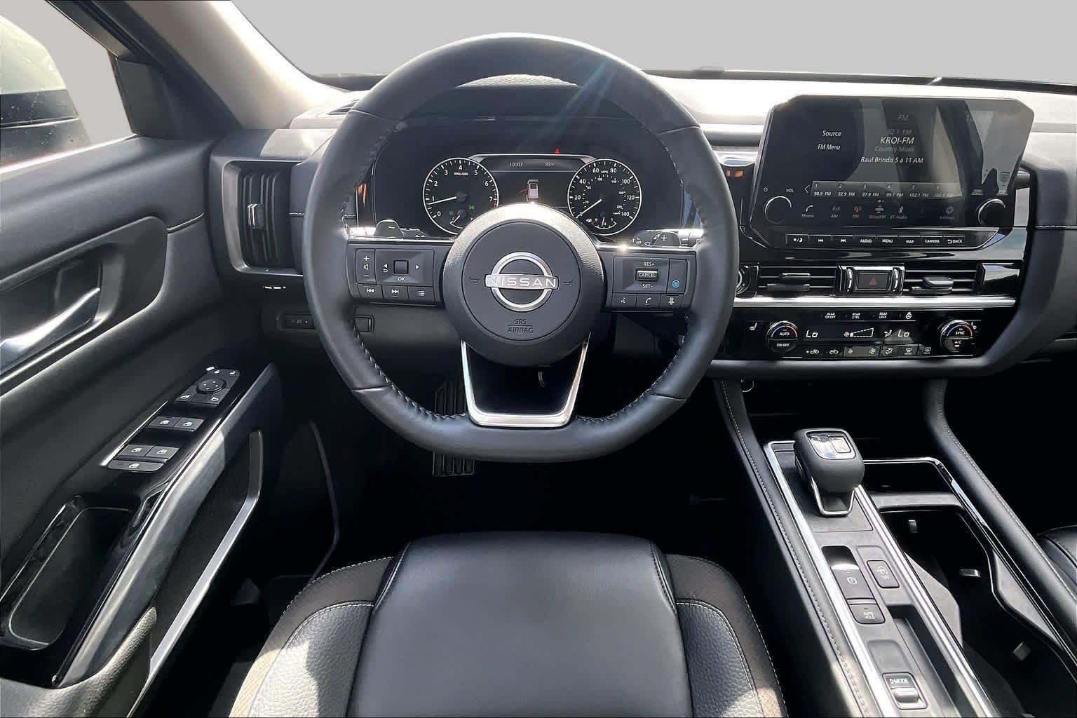 Used 2024 Pearl White Tricoat Nissan SL image 6
