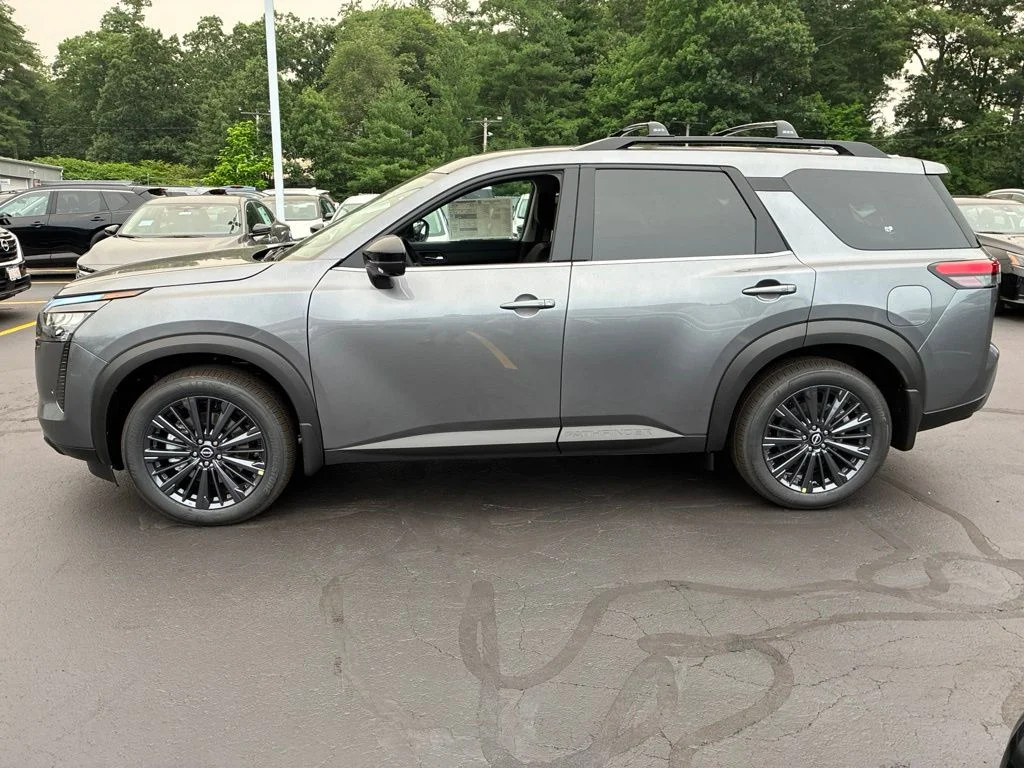 New 2026 Gun Metallic Nissan SL image 4