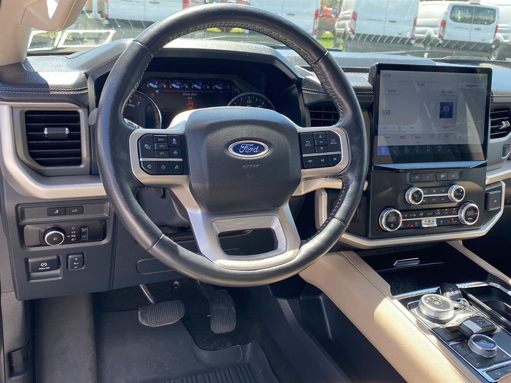 Used 2023 Star White Metallic Tri-Coat Ford XLT image 3