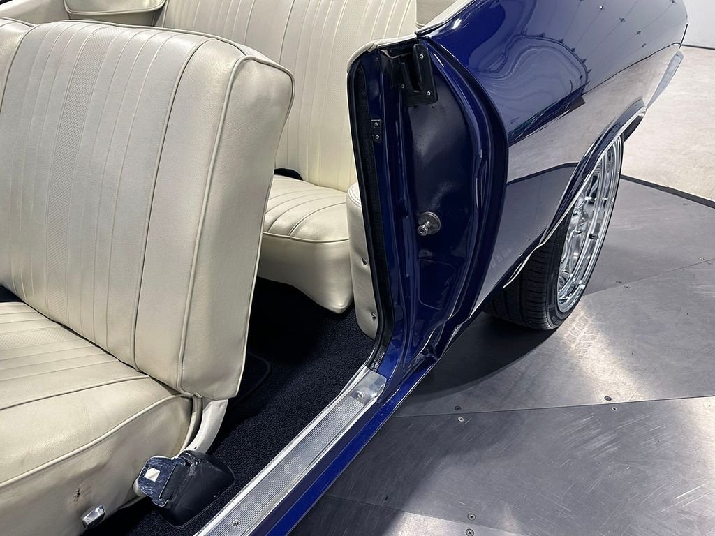Used 1968 Blue Chevrolet  image 74