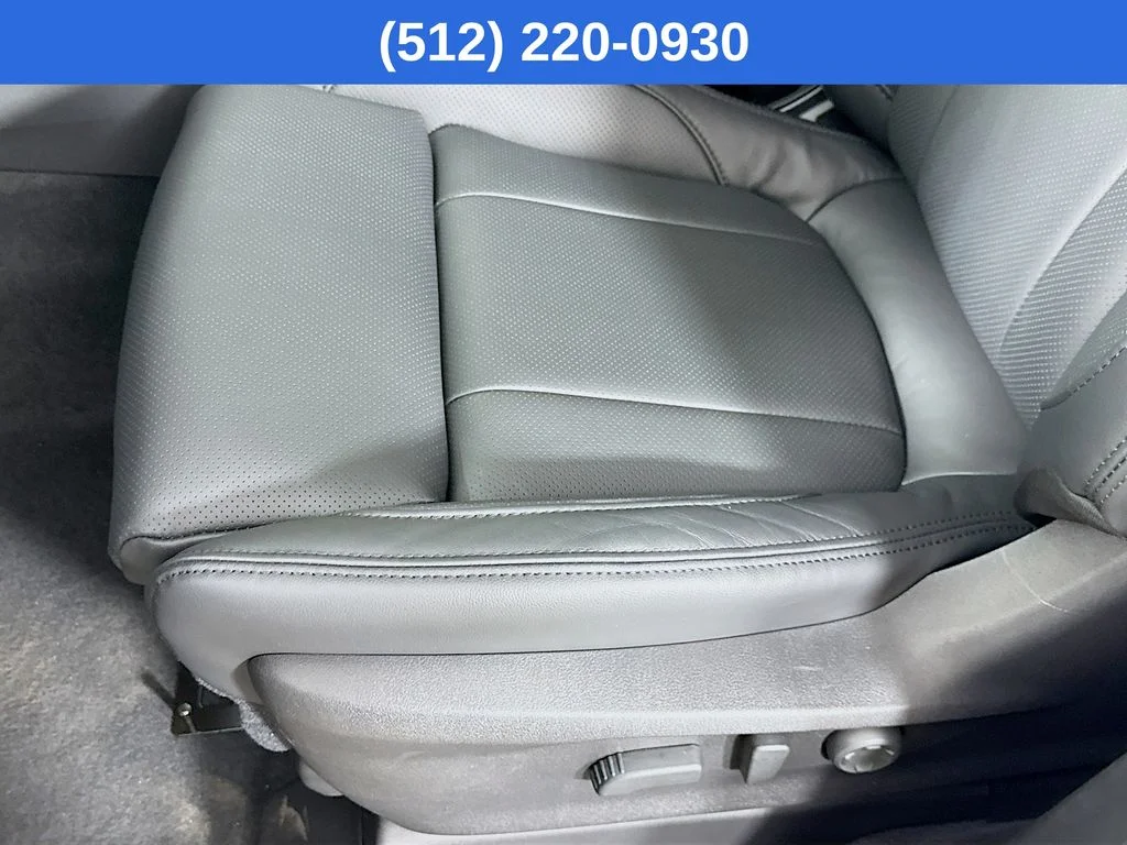 New 2025 White Subaru Onyx Edition Touring image 25