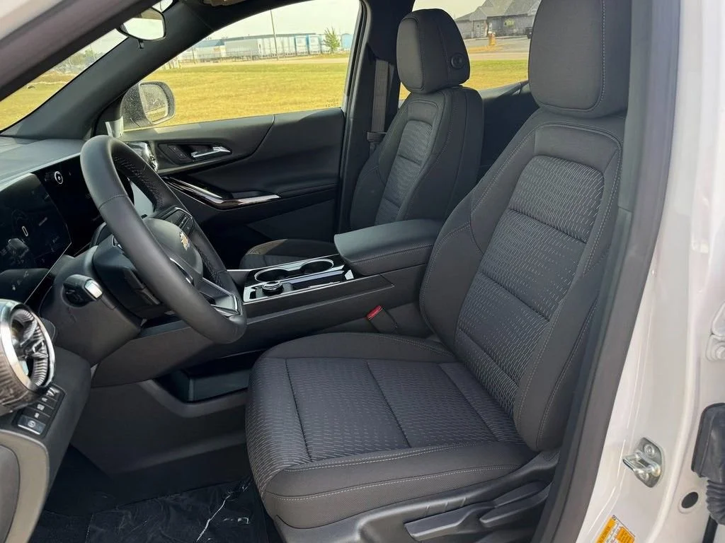 New 2026 Summit White Chevrolet LT image 9