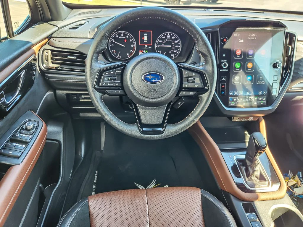 Used 2025 White Subaru Touring image 11