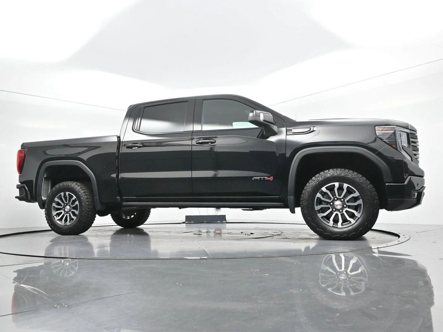 Used 2023 Onyx Black GMC AT4 image 47