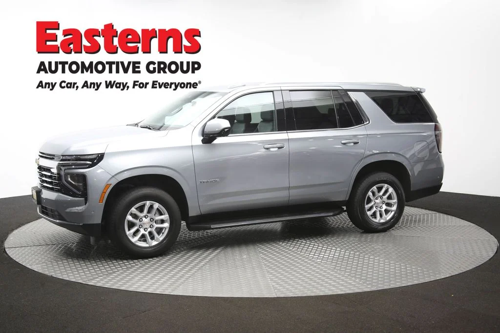 Used 2025 Gray Chevrolet LT image 61