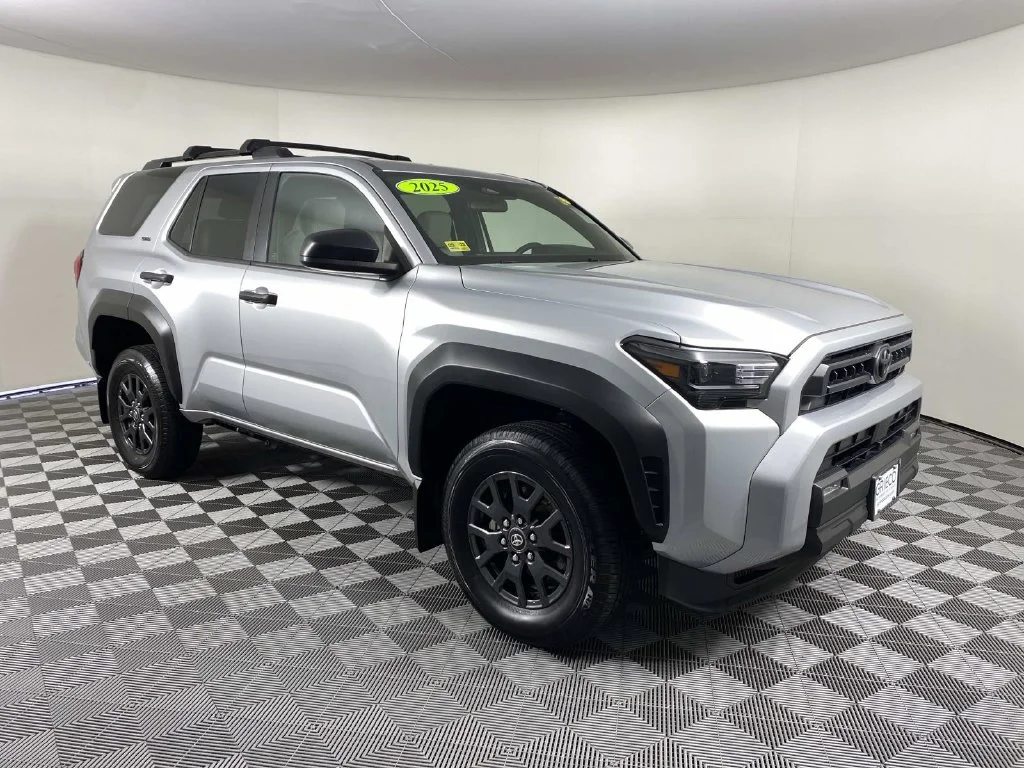 Used 2025 Cutting Edge Toyota SR5 image 1