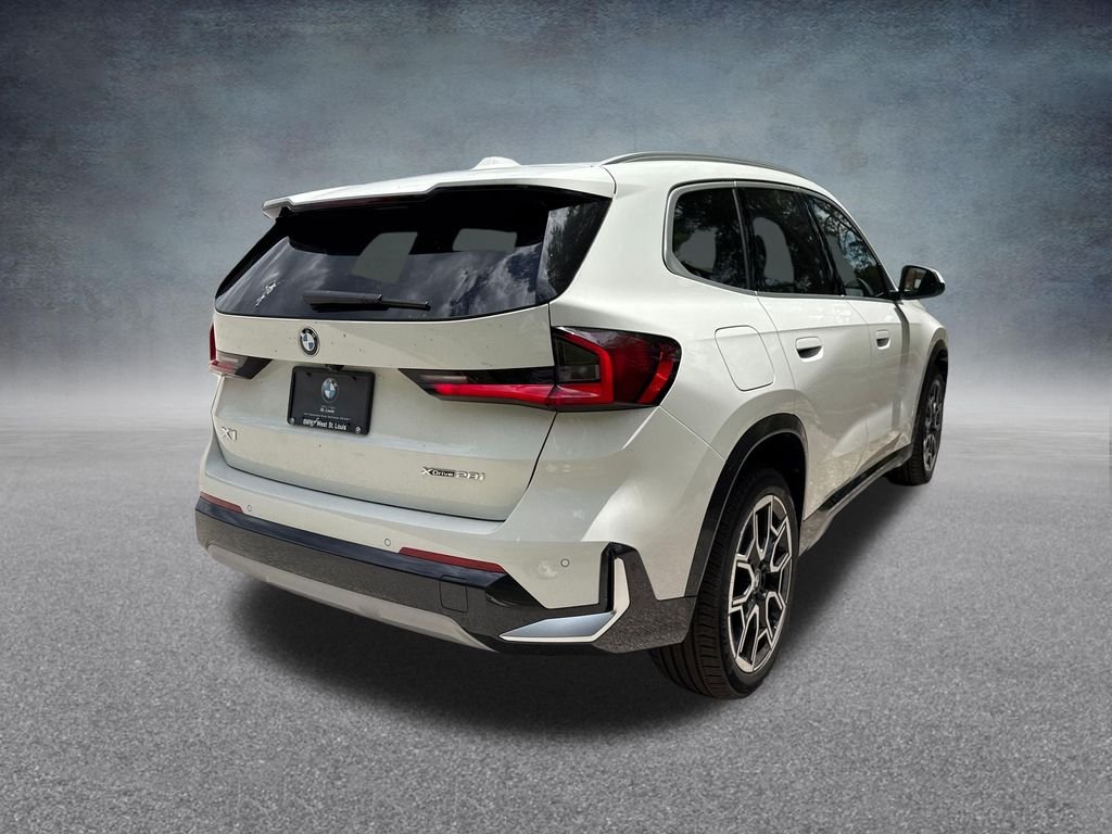 New 2026 White BMW xDrive28i image 5
