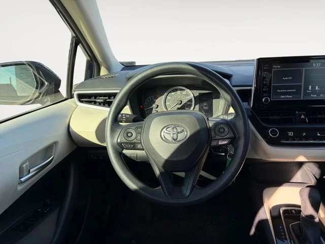 Used 2020  Toyota LE image 13