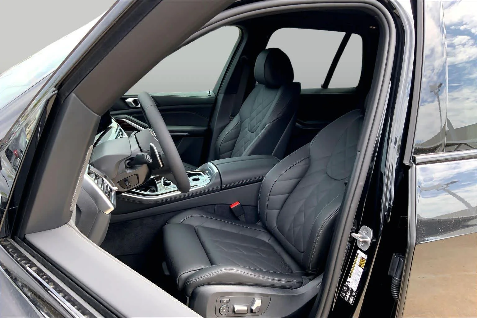 New 2026 Black Sapphire Metallic BMW xDrive40i image 9