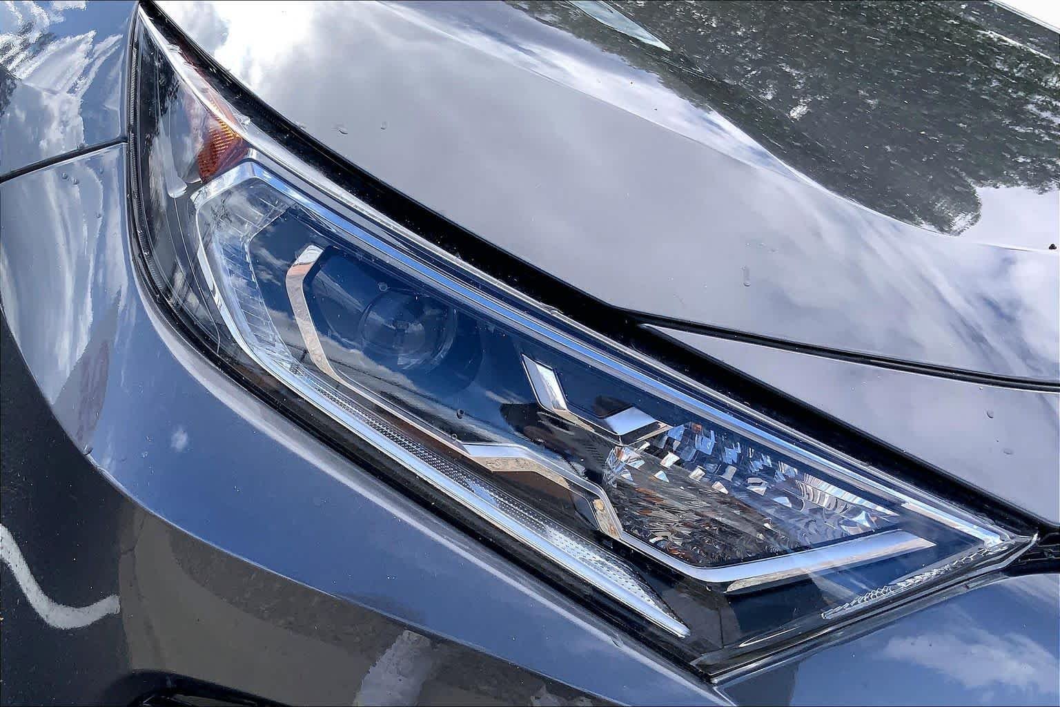 Used 2021 Magnetic Gray Metallic/Midnight Black Metallic Toyota Hybrid XSE image 27