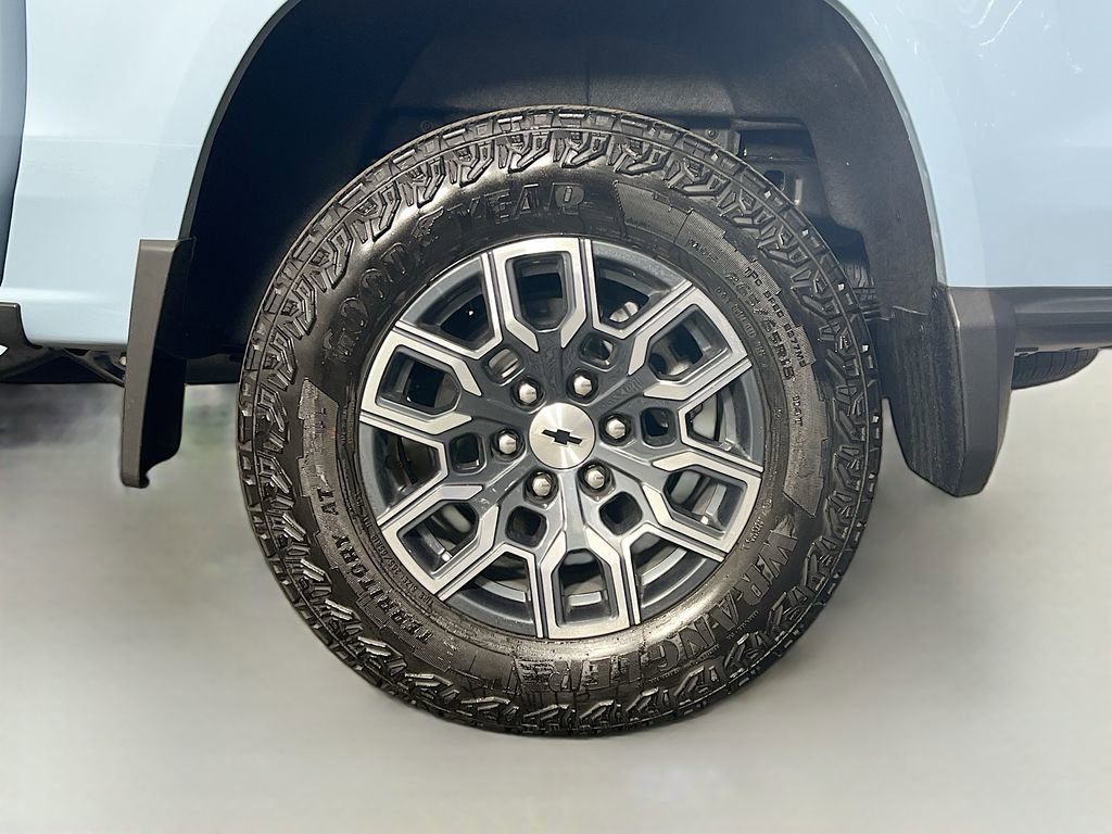 2025 Chevrolet Colorado Z71 - Photo 30