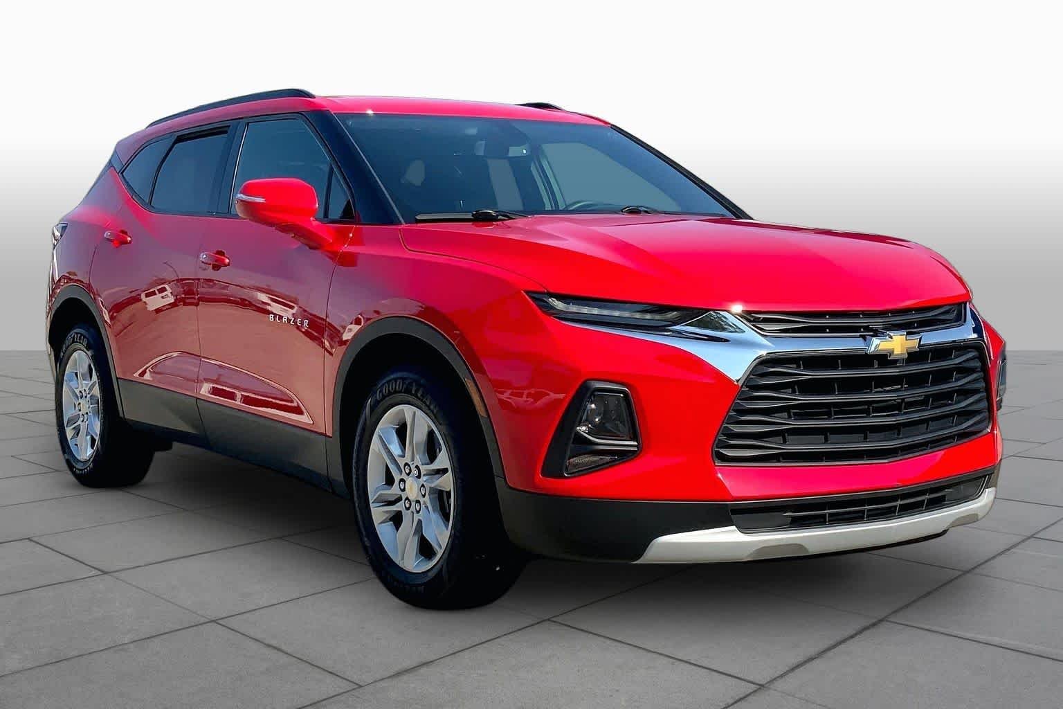 Used 2019 RED HOT Chevrolet 2LT image 3