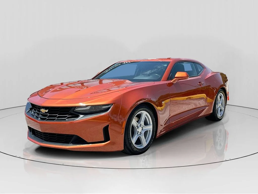 Used 2023 Red Chevrolet 1LT image 3