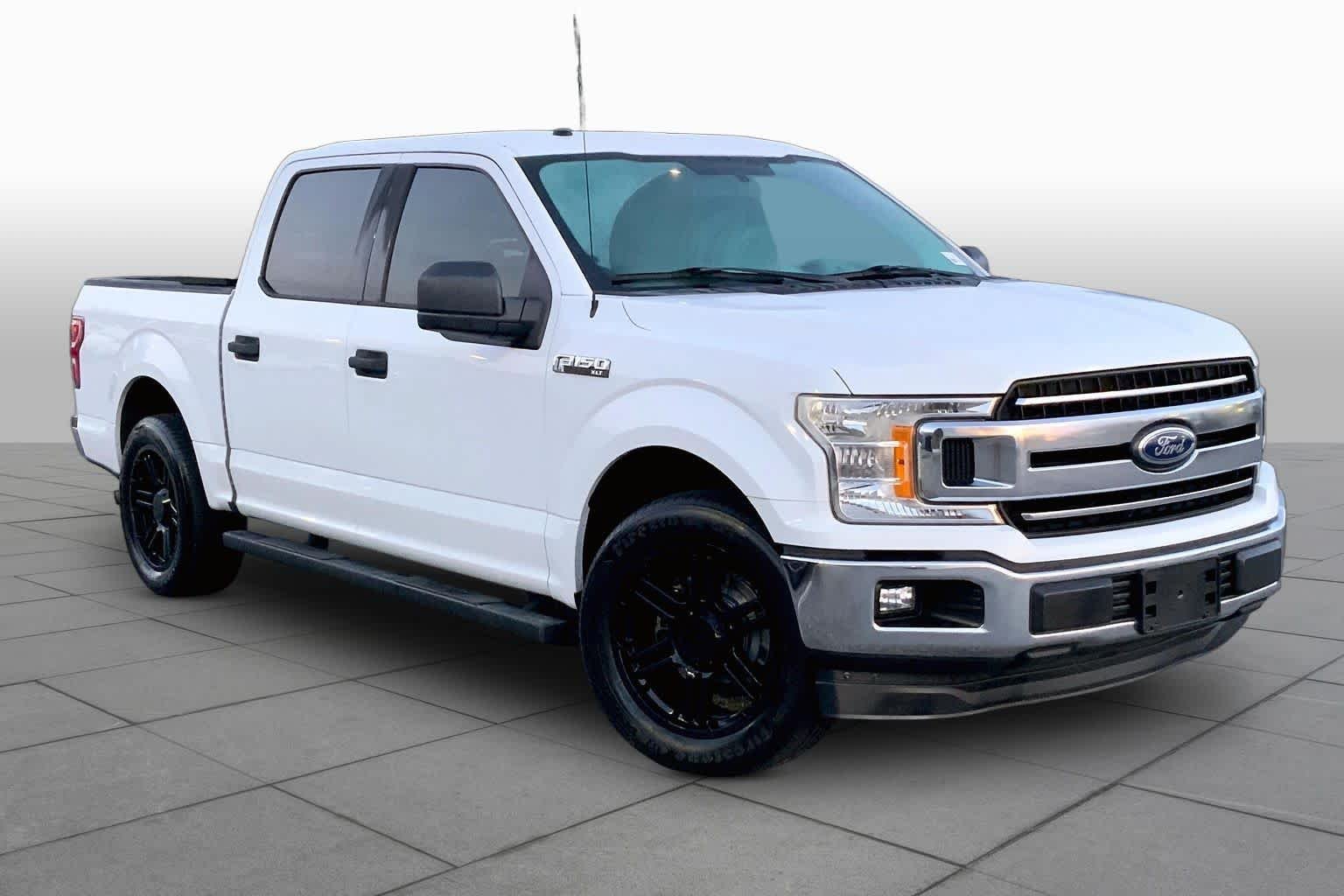 Used 2018 Oxford White Ford XLT image 3
