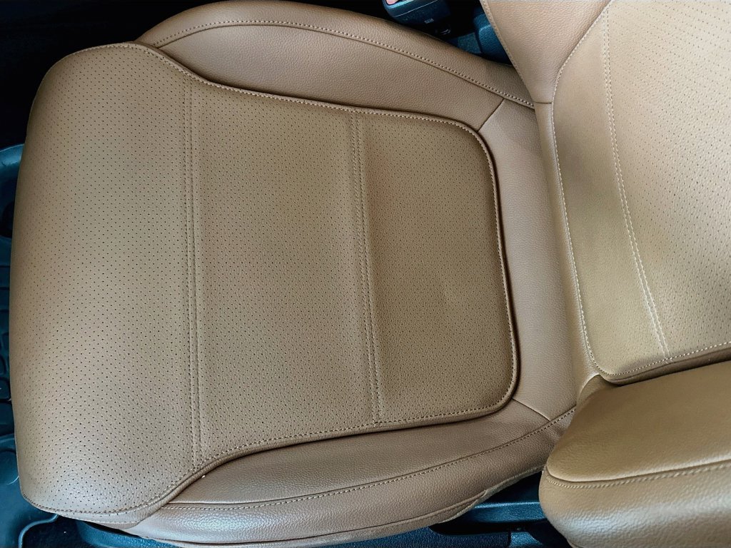 Certified Used 2023 White Mercedes-Benz C 300 image 17