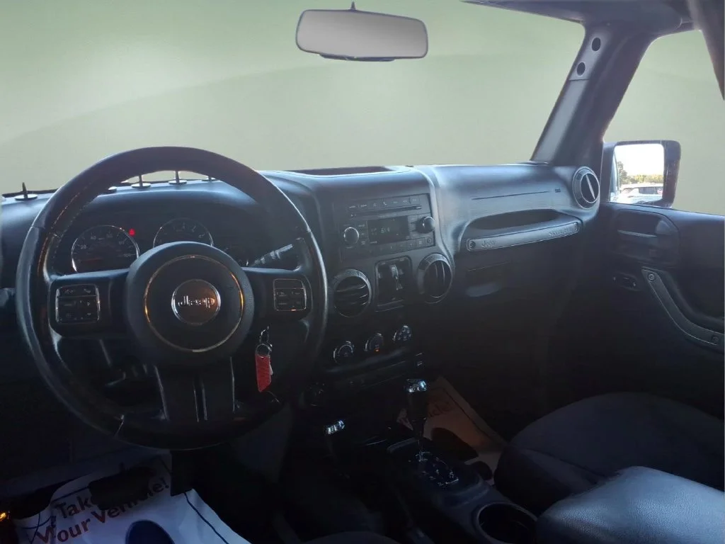 Used 2015 Gray Jeep Unlimited Sport image 13
