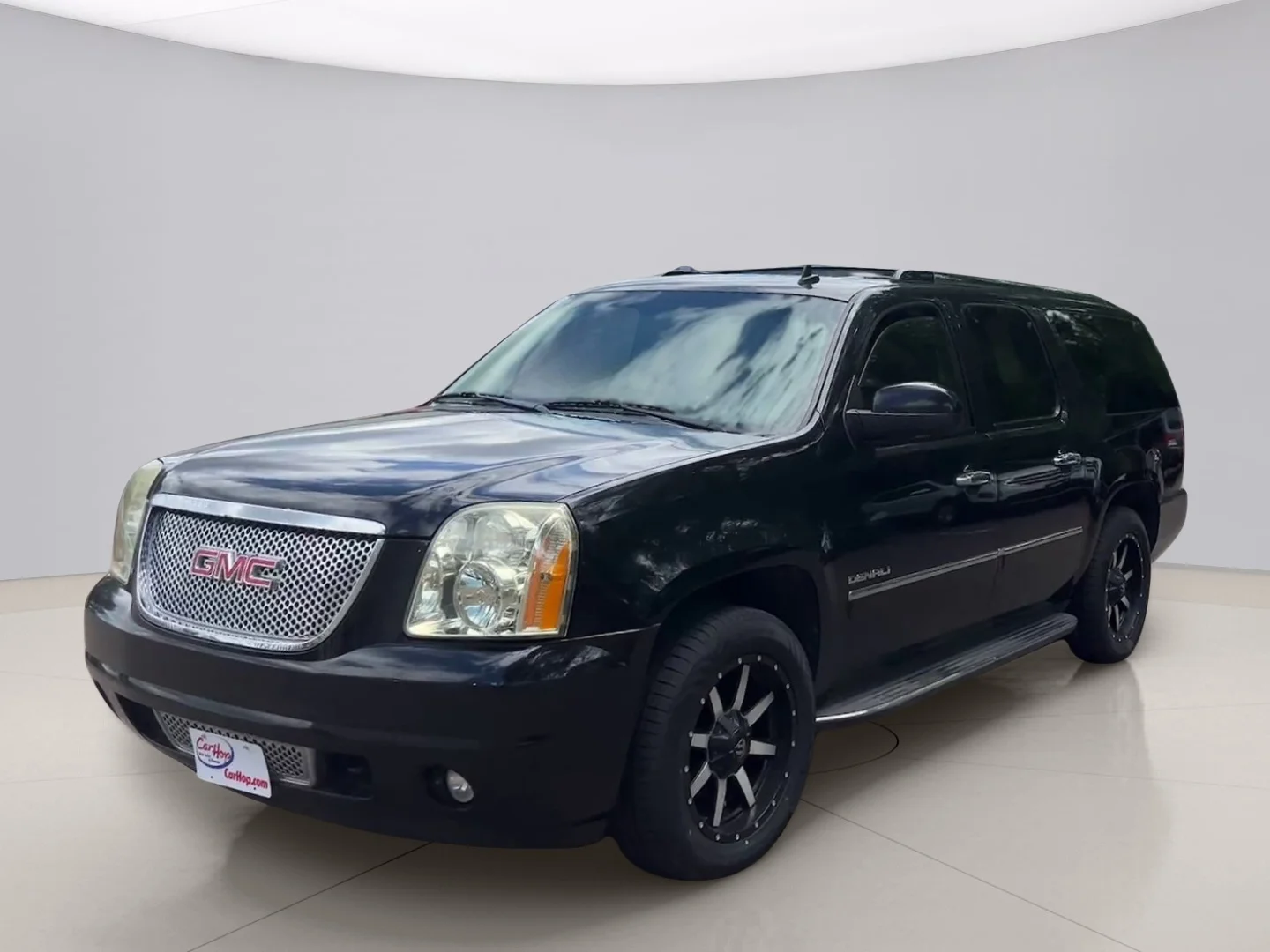 Used 2010 Black Gmc DENALI image 1