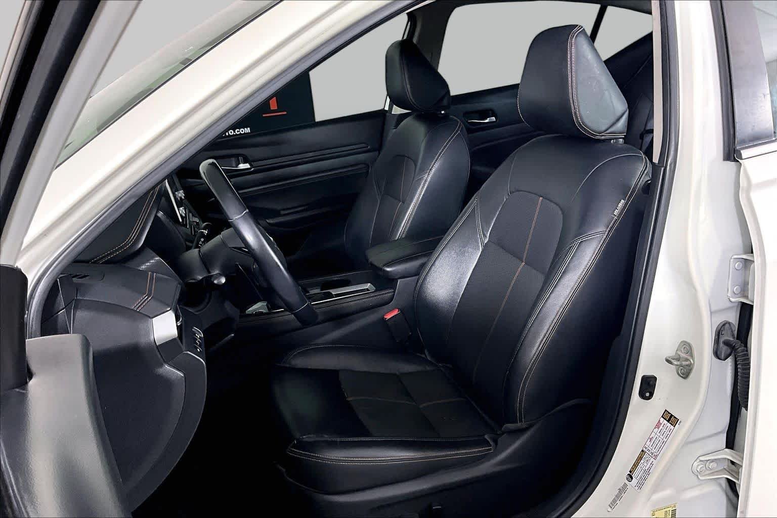 Used 2020 Pearl White Tricoat Nissan 2.5 SR image 8