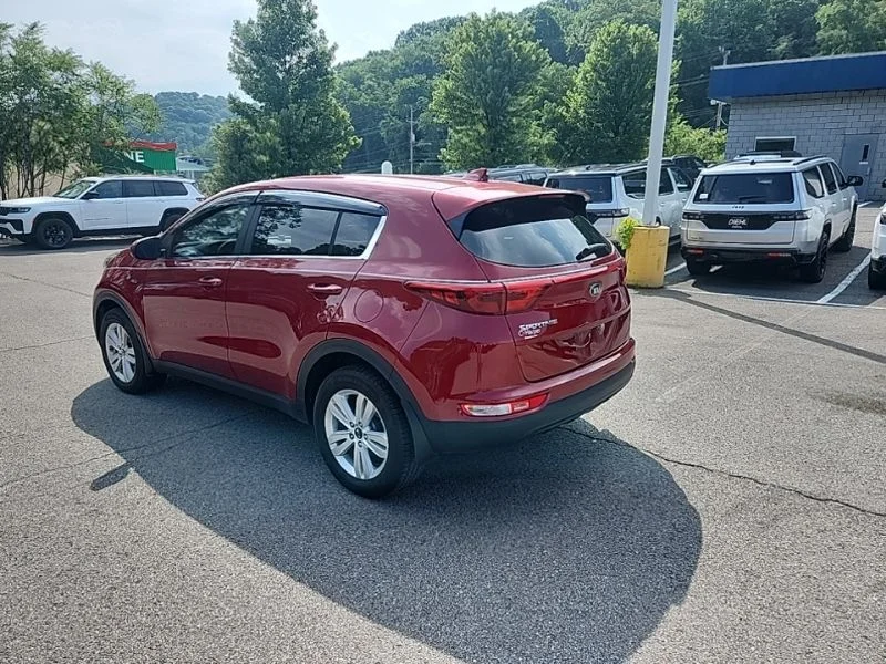 Used 2018 Red Kia LX image 5