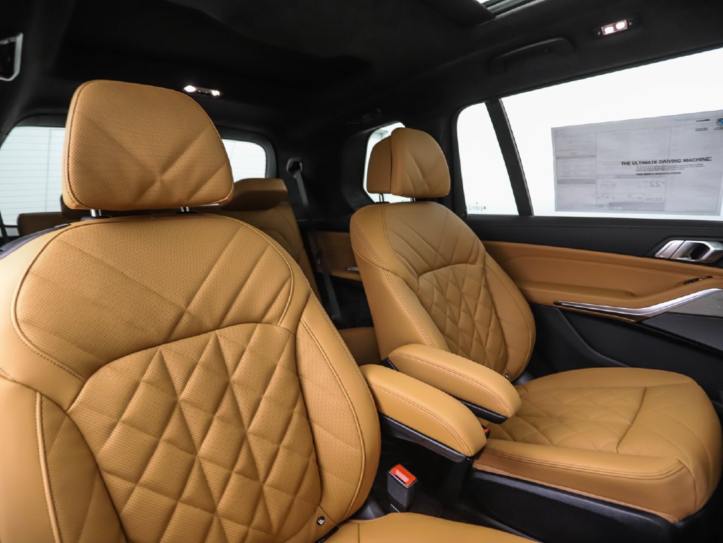 New 2027 Carbon Black Metallic BMW xDrive40i image 32