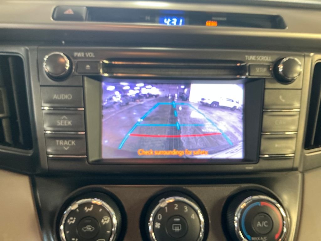 Used 2013 Gray Toyota LE image 21