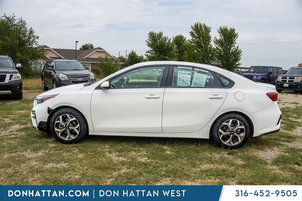 Used 2020 Kia FORTE LXS with VIN 3KPF24AD7LE155024 for sale in Park City, KS