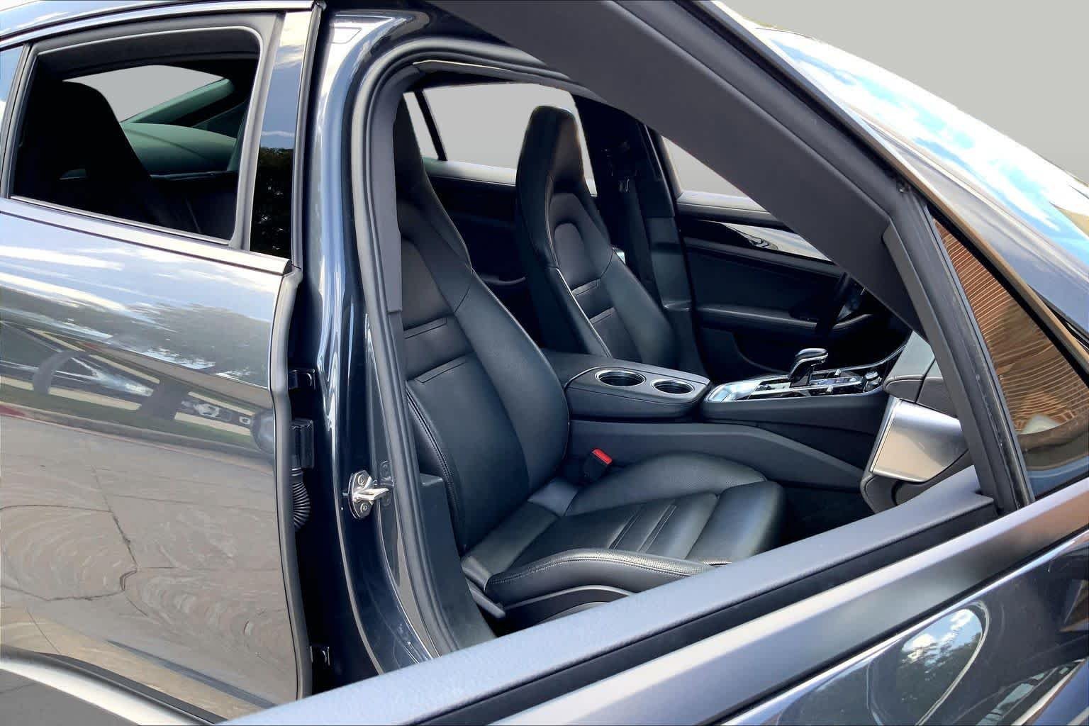 Used 2019 Black Porsche  image 9