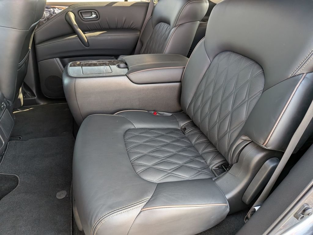 Used 2024 Gray Nissan Platinum image 27