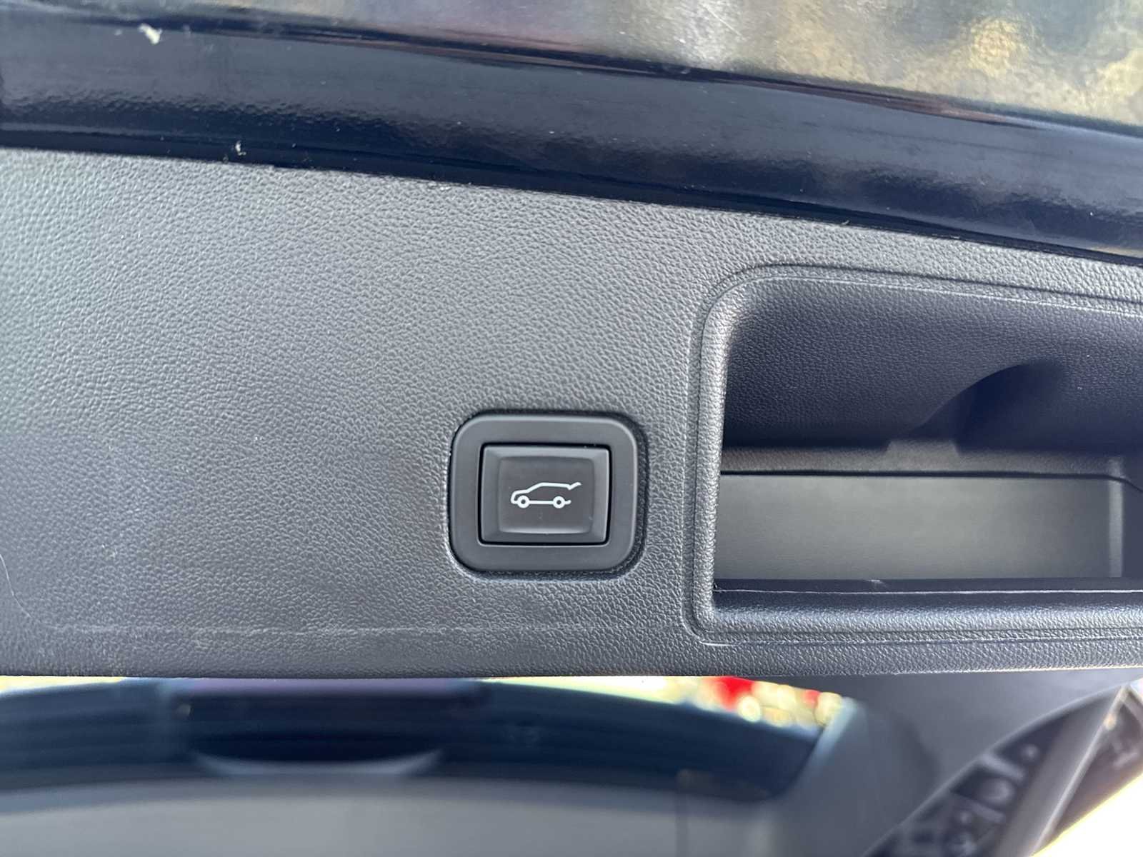 Certified Used 2024 Ebony Twilight Metallic GMC SLT image 30