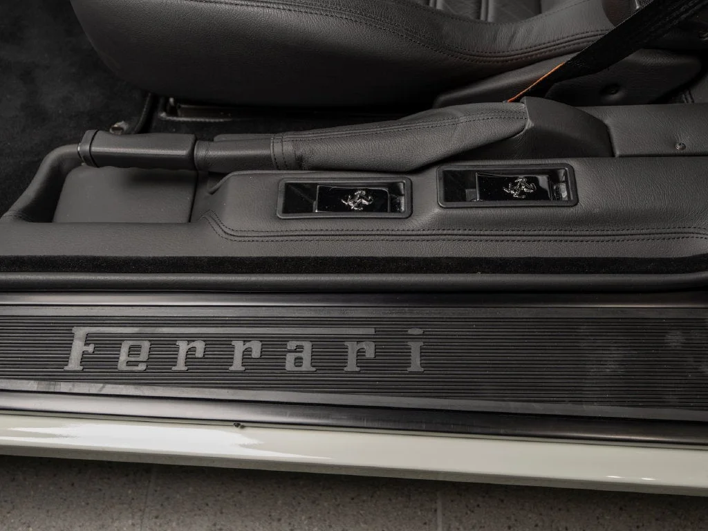 Used 1995 Bianco Avus Ferrari Testarossa image 12