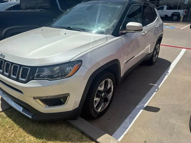 Used 2018 White Jeep Limited 4x4 image 2