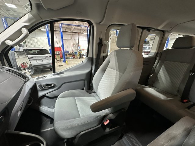 Used 2016 White Ford XLT image 32