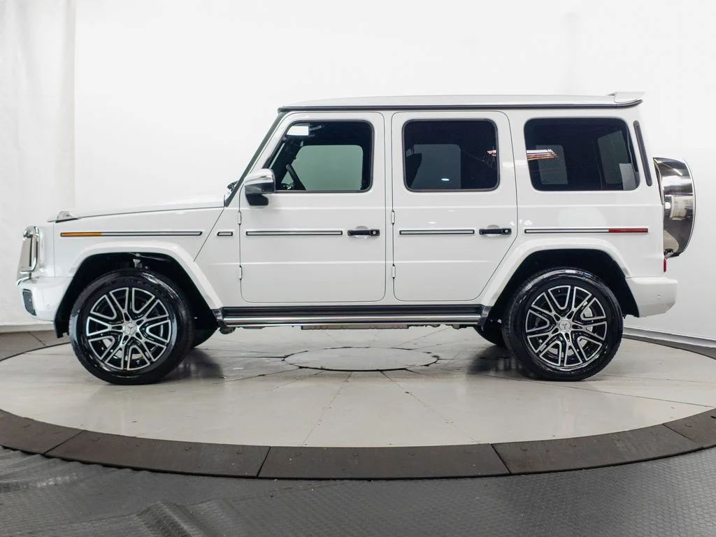 Certified Used 2025 Moonlight White Metallic Mercedes-Benz G 550 image 4
