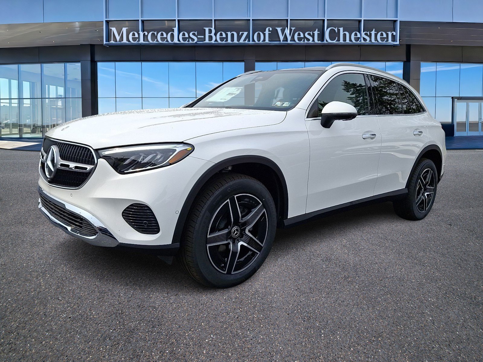 New 2026 Polar White Mercedes-Benz GLC 300 image 24