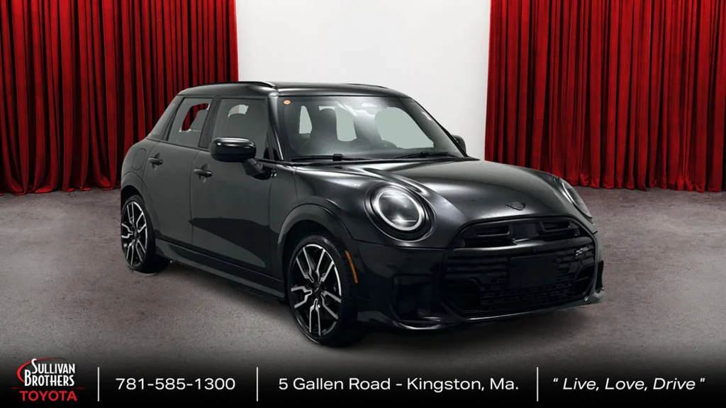 Used 2025 Black MINI Iconic image 3