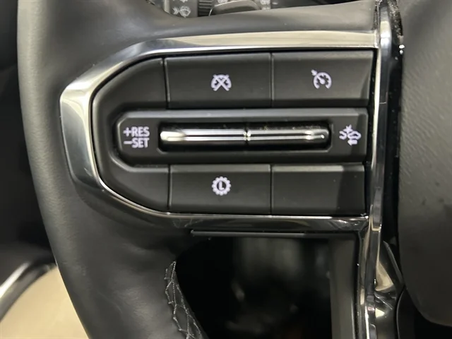 Used 2025 BLACK GMC FWD Elevation image 27