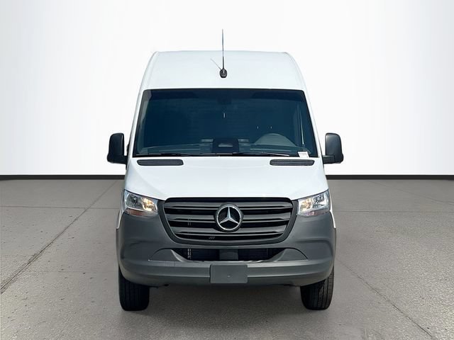 New 2026 Arctic White Mercedes-Benz Cargo 170 WB image 2