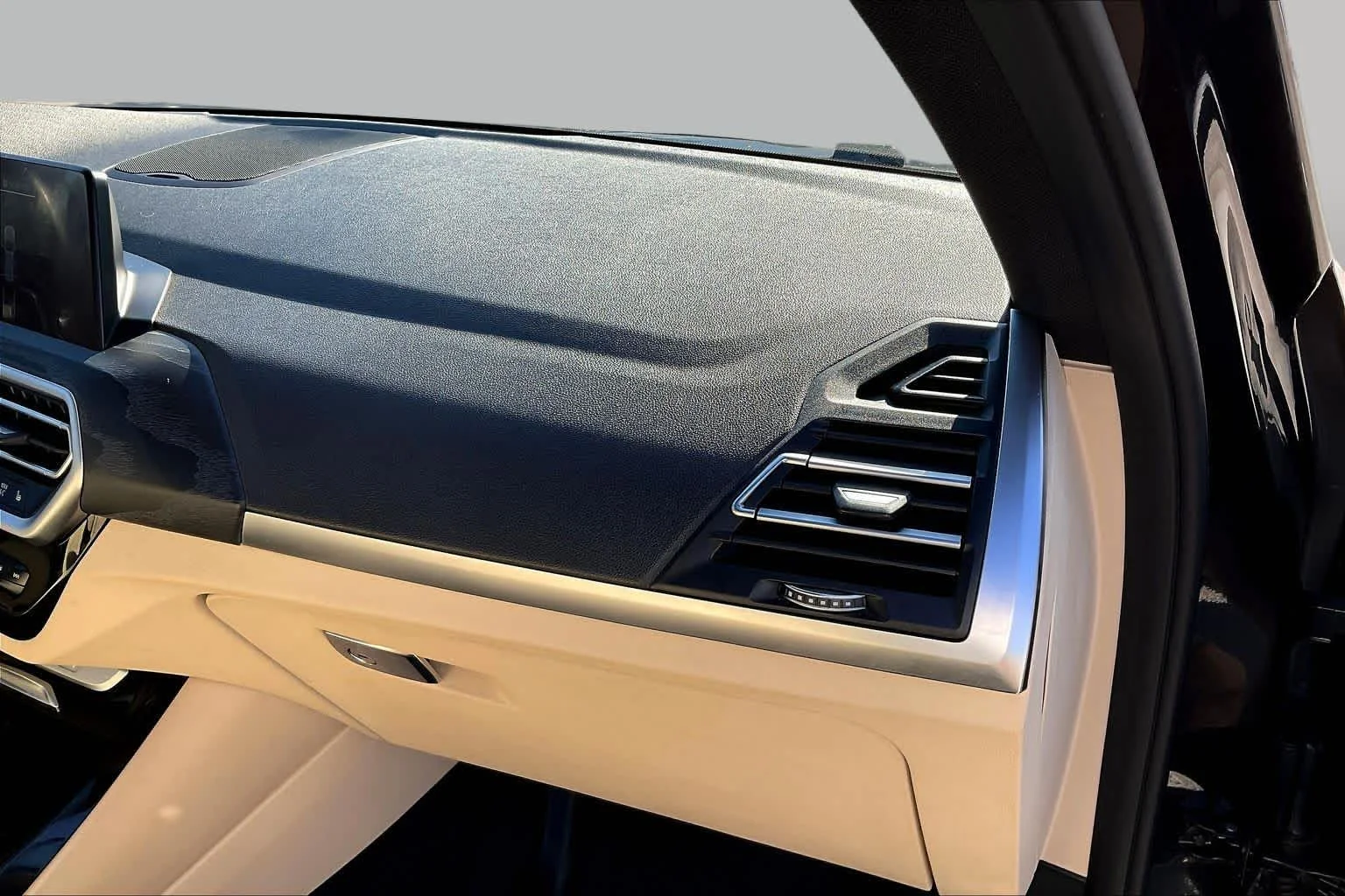 Used 2022 Brooklyn Grey Metallic BMW xDrive30i image 19