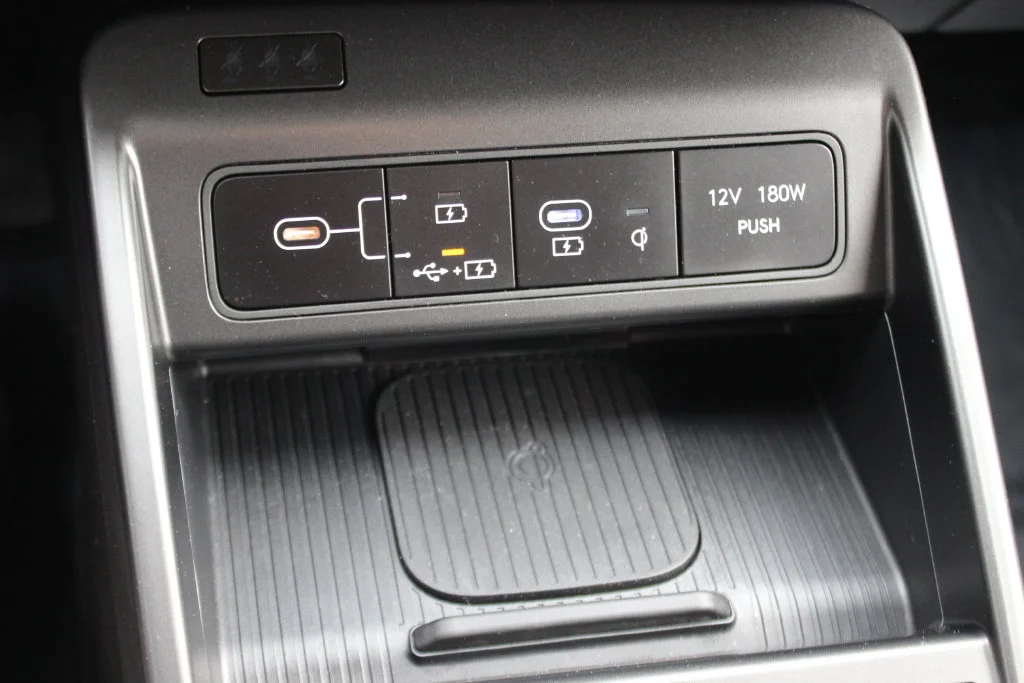 Used 2026 White Hyundai SEL Premium image 13