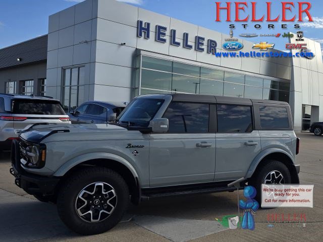 2023 Ford Bronco Outer Banks 4x4's photo