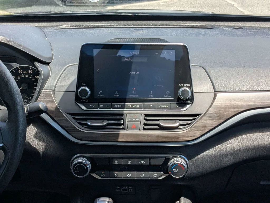 2025 Nissan Altima SV - Photo 16