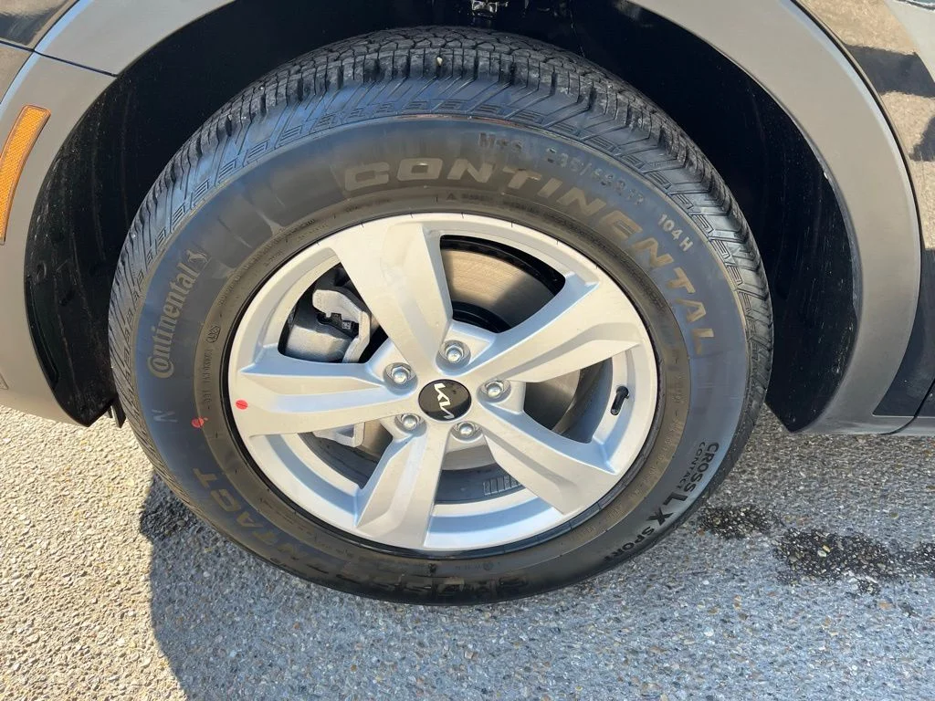New 2026 Black Kia LX image 30