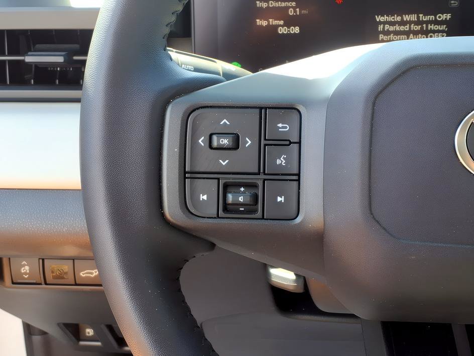 Used 2026 Wind Chill Pearl Toyota XLE Premium image 23