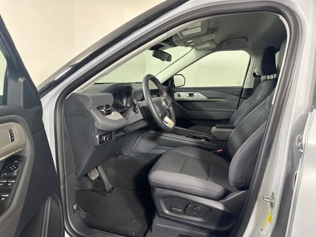 New 2026 Space White Metallic Ford Active image 12