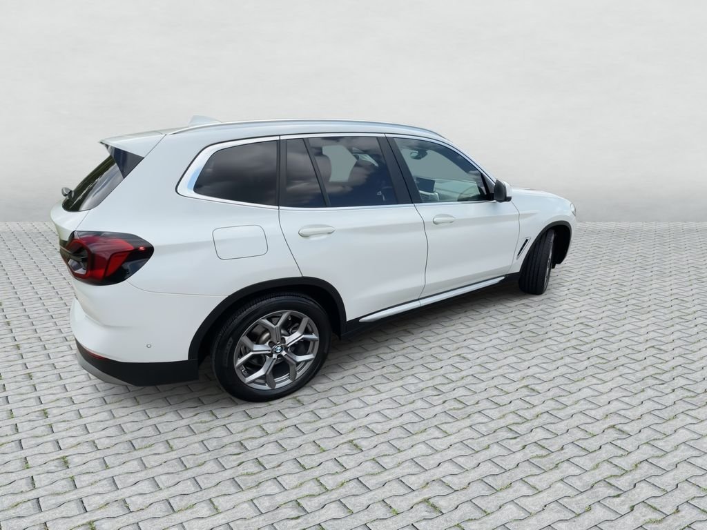 Used 2024 White BMW xDrive30i image 8
