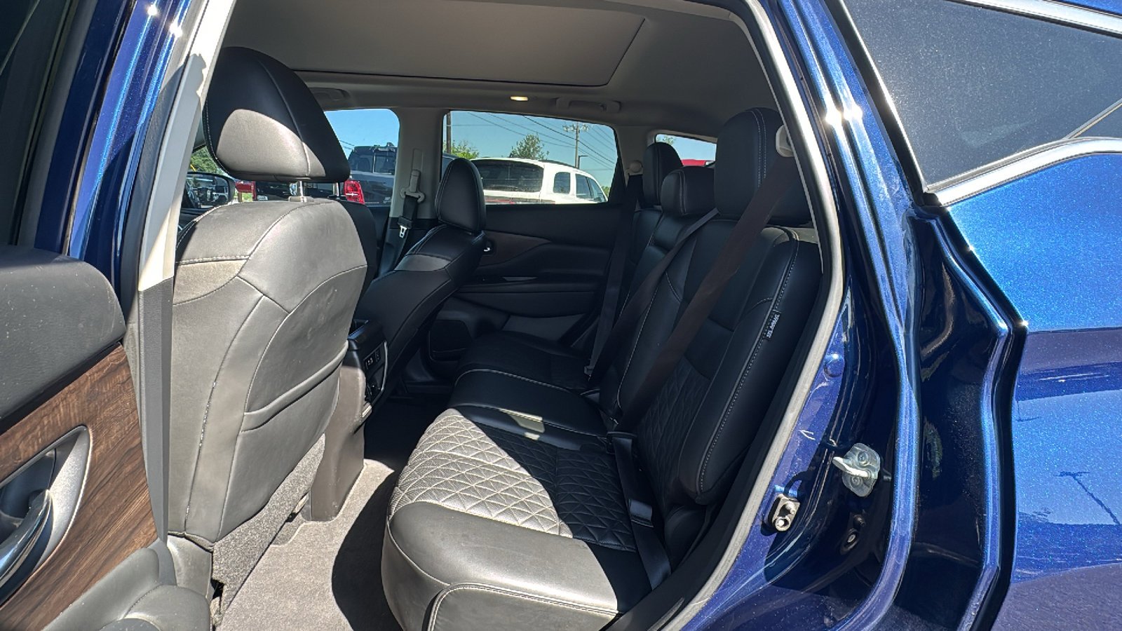 Certified Used 2020 Deep Blue Pearl Nissan Platinum image 15