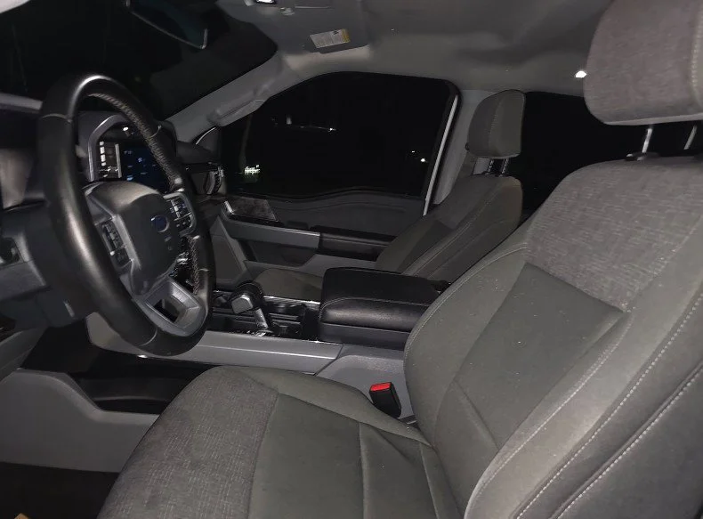 Used 2024 Oxford White Ford XLT image 2