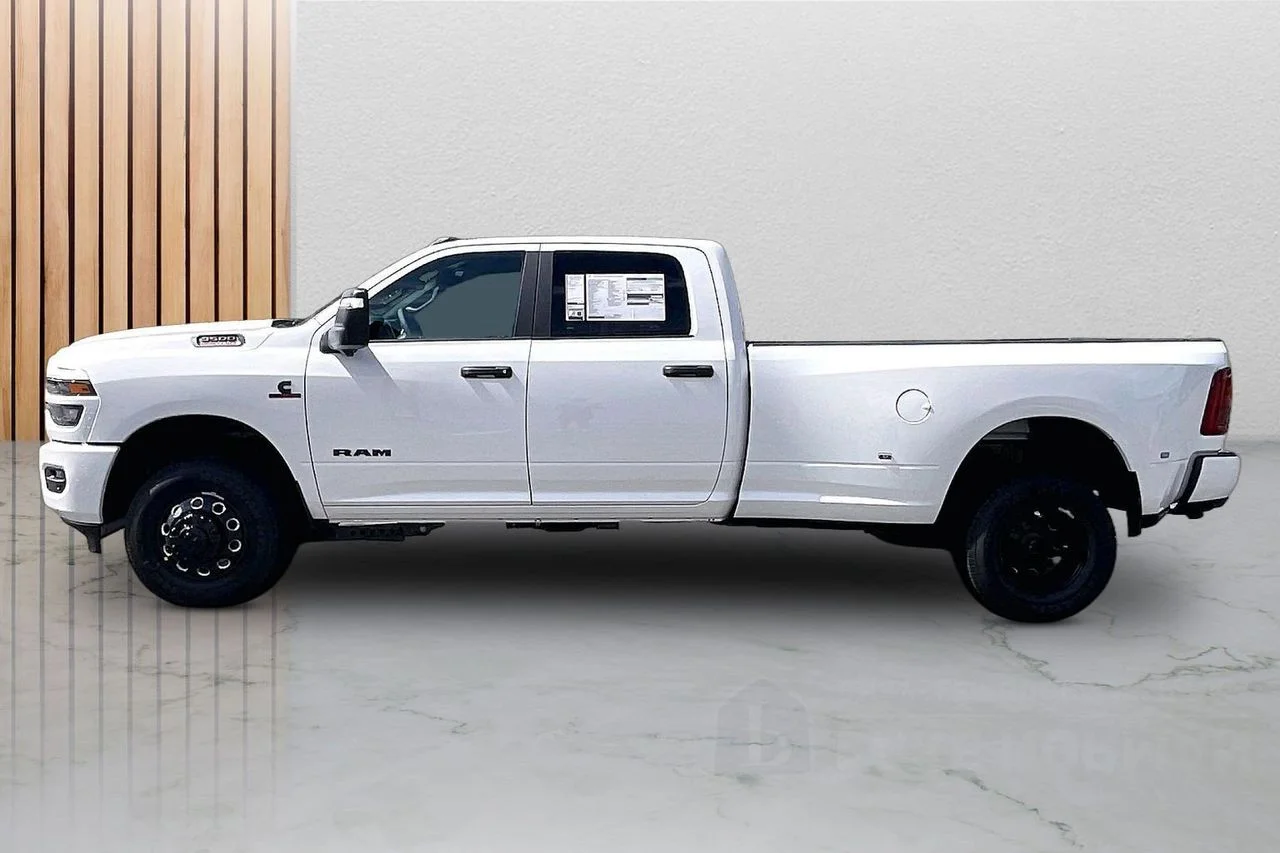 New 2026 Bright White Clear-Coat Exterior Paint RAM Big Horn image 6