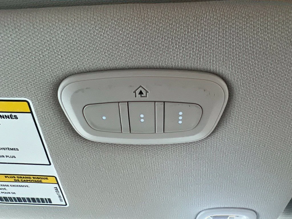 Used 2016 Light Brownstone Pearlcoat Jeep Latitude image 20