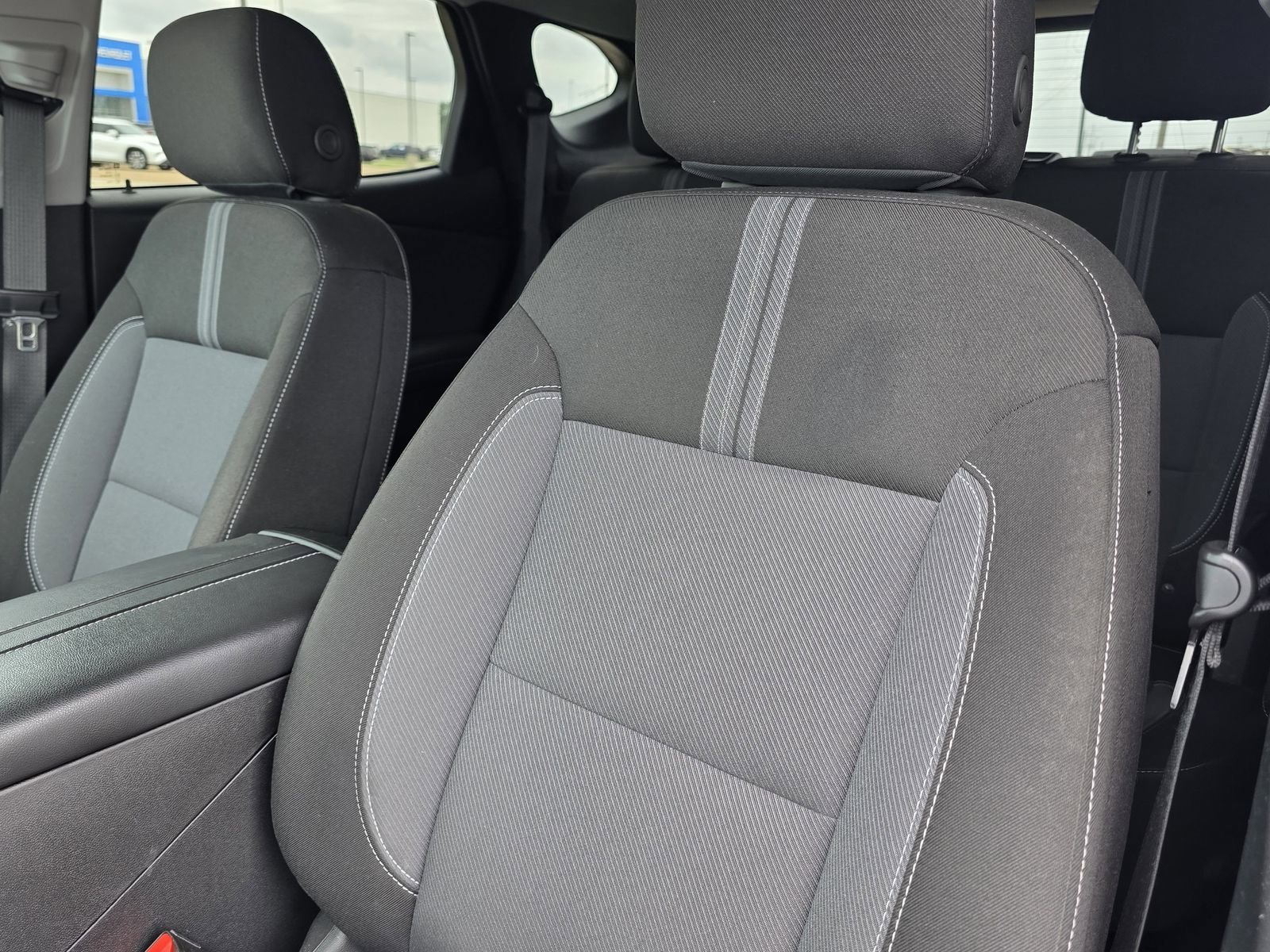 Used 2024 Summit White Chevrolet 2LT image 25